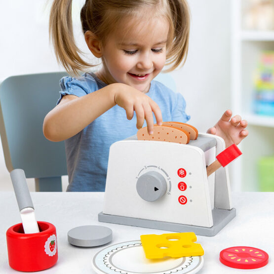 Toaster jucarie lemn8-Bucatarii de Jucarie