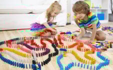 Domino colorat din lemn2