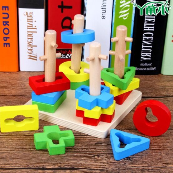 Joc Forme Geometrice pe Coloane Geometric Stacker Smart Squirrel - HAM BEBE
