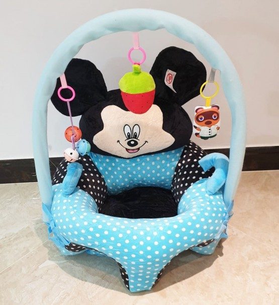 Scaunel bebe din plus cu arcada cu jucarii Mickey albastru