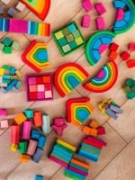 Set Handmade Cuburi si blocuri in ladita Marc Toys - HAM BEBE