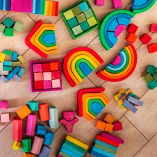 Set Handmade Cuburi si blocuri in ladita Marc Toys - HAM BEBE
