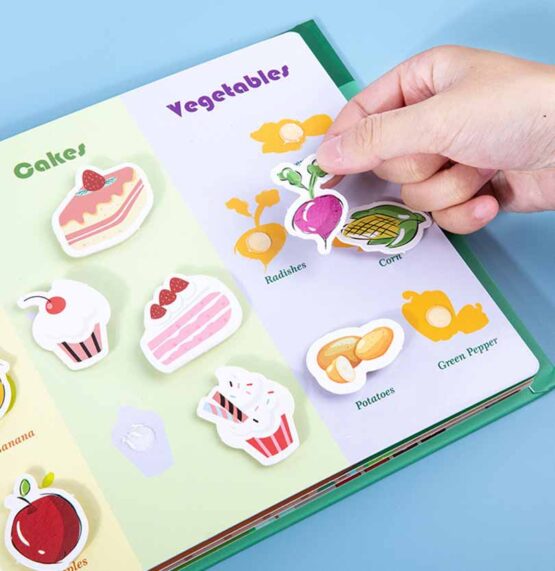 Quiet Book Carte cu activitati cu stickere reutilizabile model clasic - HAM BEBE