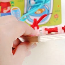 Joc Montessori din lemn si puzzle legat sireturi copii - HAM BEBE