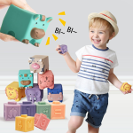 Set 12 Cuburi moi si senzoriale pentru bebelusi cu animale si texturi Soft Blocks - HAM BEBE
