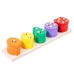 Sortator din lemn cu forme geometrice colorate sub forma de fructe